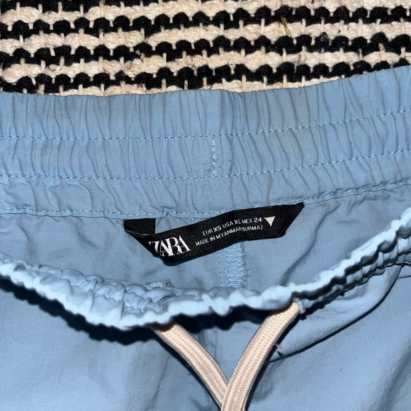 Light blue shorts - Picture 2 of 3